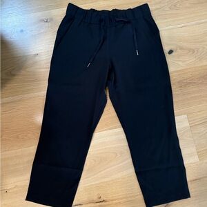 Lululemon On The Fly Crop Pants Size 6